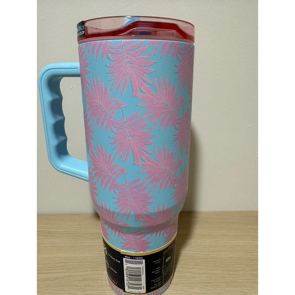 2026 NEW Buc-ee's Pink Blue Palm Tree Tumbler 40oz With Handle in hand